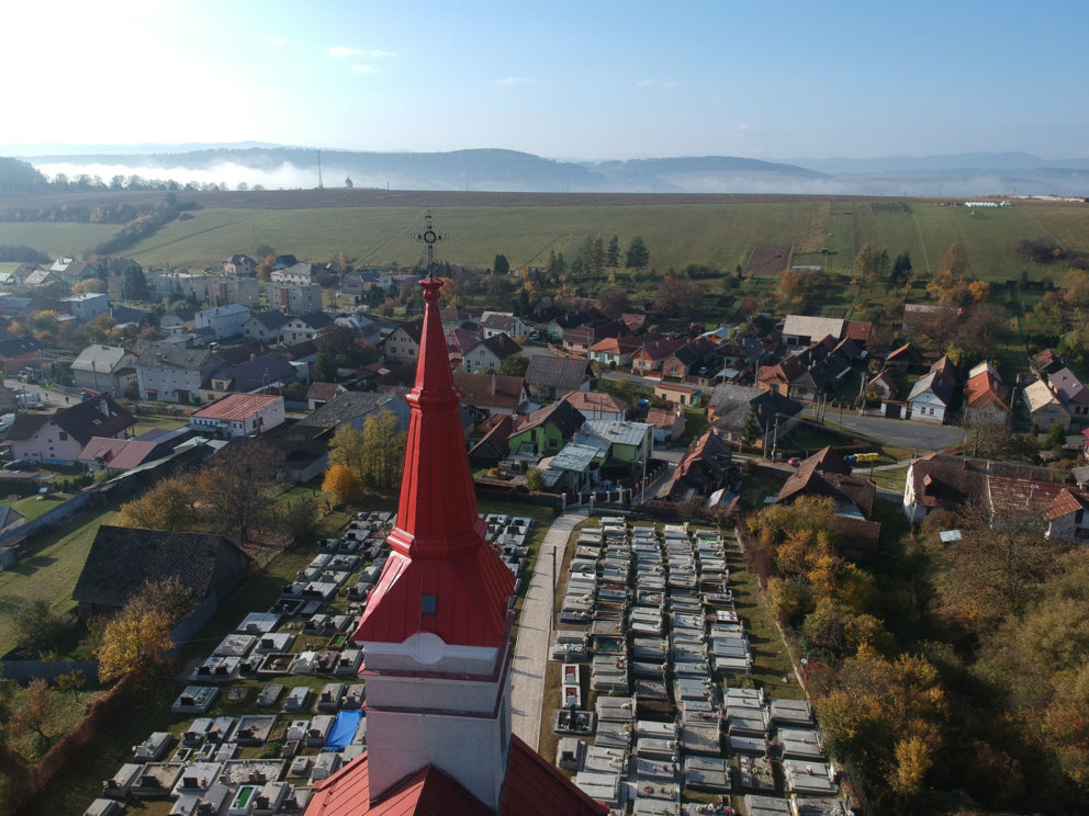 Kostol Jablonov - strešná krytina SCHLEBACH LAMINA PREŠOV plech PROFAL RAL 3000
