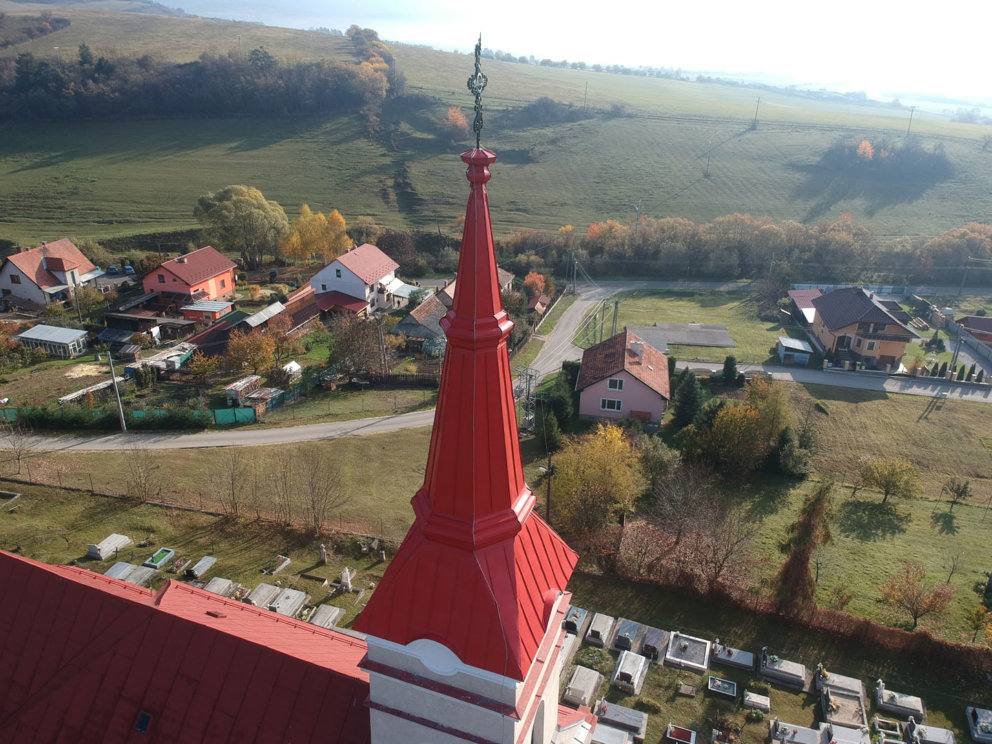Kostol Jablonov - veža - strešná krytina SCHLEBACH LAMINA PREŠOV plech PROFAL RAL 3000