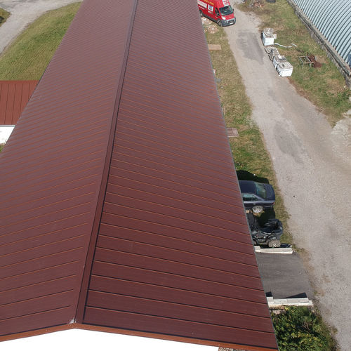 Poľnohospodárske družstvo, Spišský Štvrtok - strešná krytina CLIP PANEL LAMINA PREŠOV šikmá strecha LPL plech RAL 8011