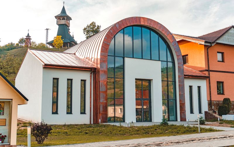 Medený odkvapový systém a strešná krytina