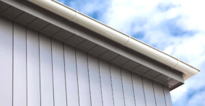 plechová fasáda a detaily z oceľového lakoplastovaného plechu